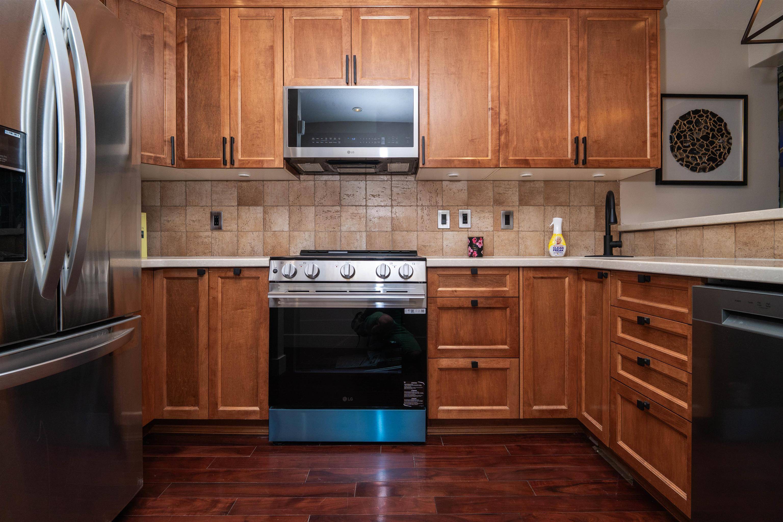 Vancouver, BC V6E 1H3,1274 Barclay ST #409