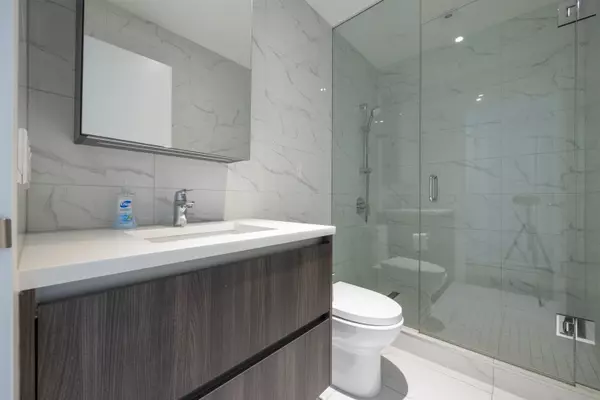 Richmond, BC V6Y 0L5,6320 No. 3 RD #1507