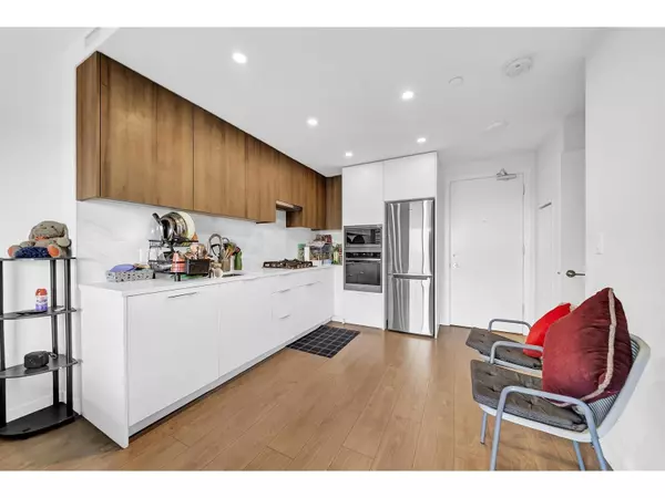 Surrey, BC V3T 0S4,13359 Old Yale RD #1408