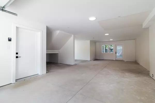 Squamish, BC V8B 0E8,1108 Magee ST