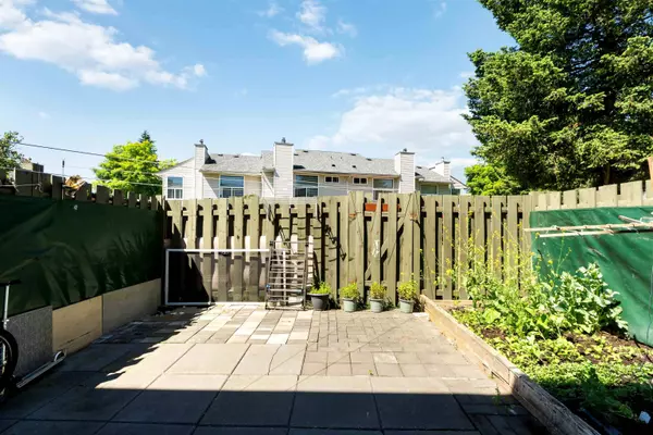 Abbotsford, BC V2T 4N3,32550 Maclure RD #182