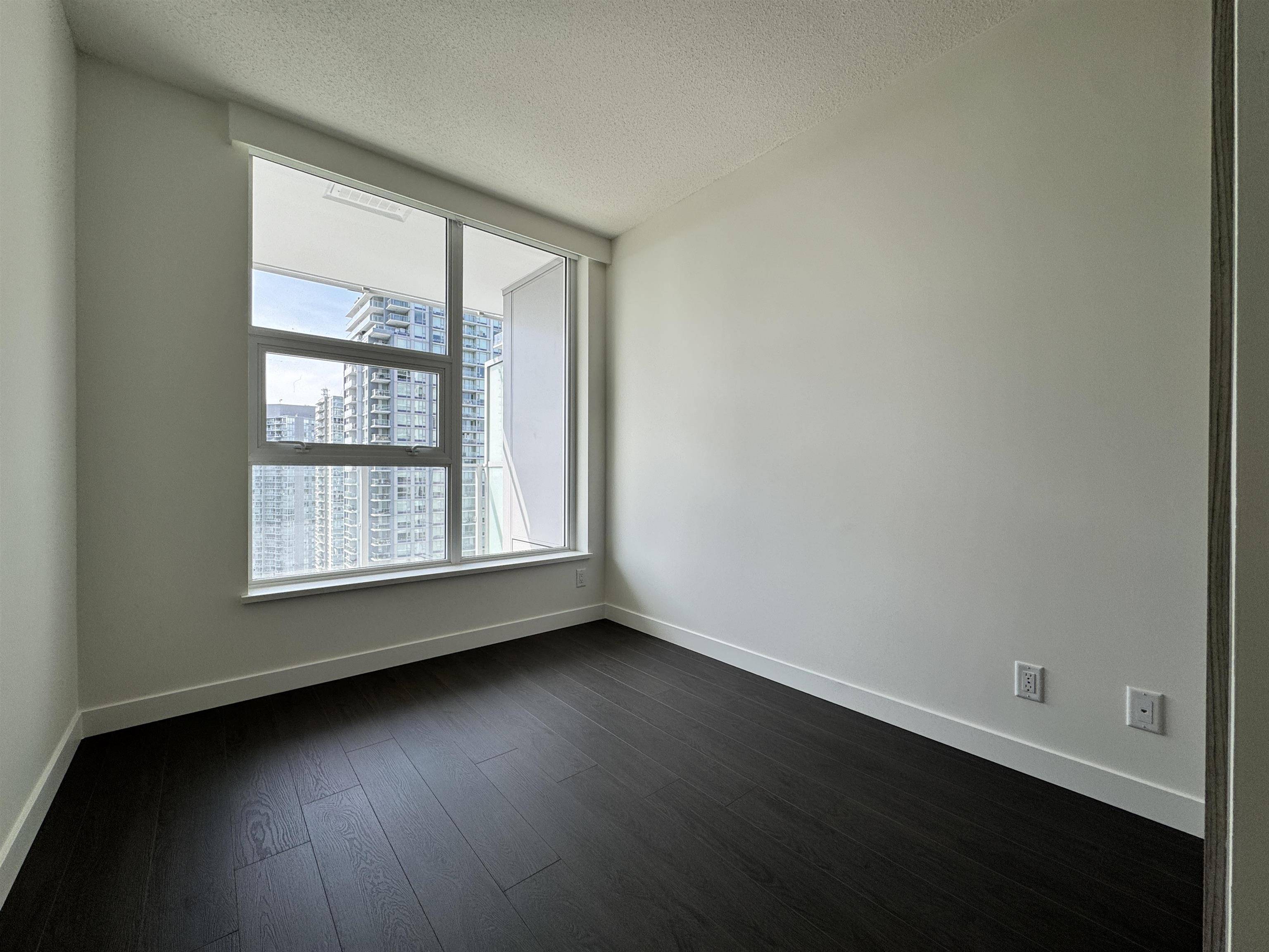 Surrey, BC V3T 0V2,13768 100 AVE #2708