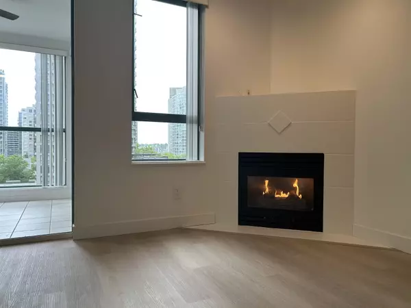 Vancouver, BC V6B 2W6,939 Homer ST #706