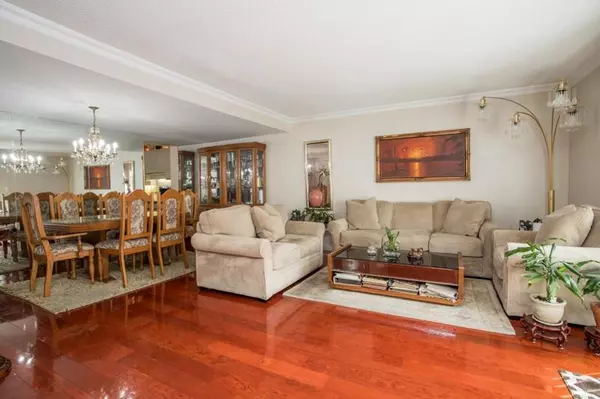 Richmond, BC V7A 4L9,8111 Saunders RD #76