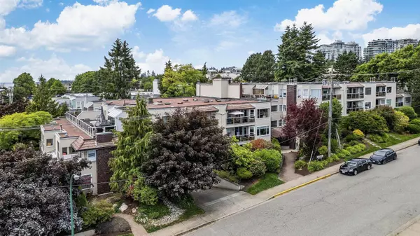 White Rock, BC V4B 4B8,1225 Merklin ST #405