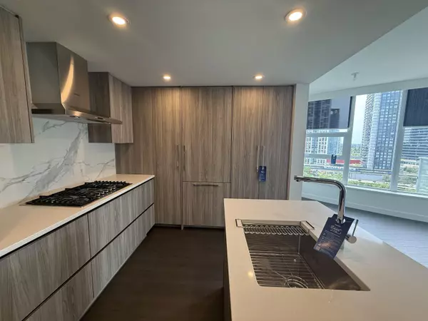 Surrey, BC V3T 0V2,13768 100 AVE #1308