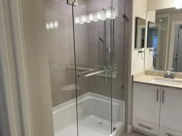 Langley, BC V0V 0V0,8233 208b ST #A333