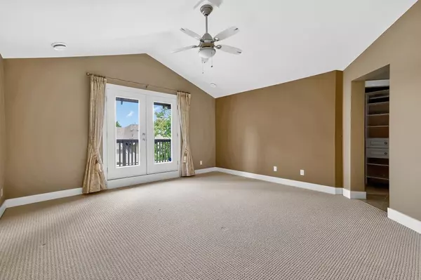 Surrey, BC V4P 0C2,14208 36a AVE