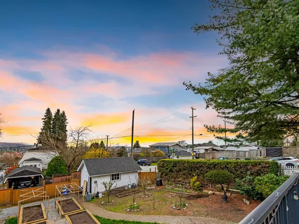 North Vancouver, BC V7L 3Z3,550 Sutherland AVE