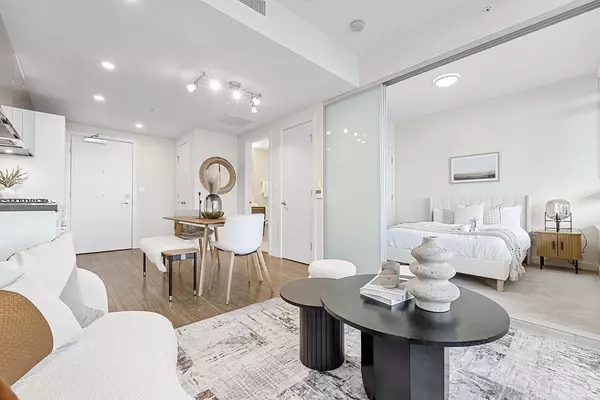 Burnaby, BC V5H 0H8,6383 Mckay AVE #2301