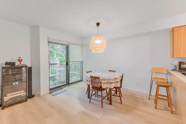 Surrey, BC V3W 8A4,7144 133b ST #210