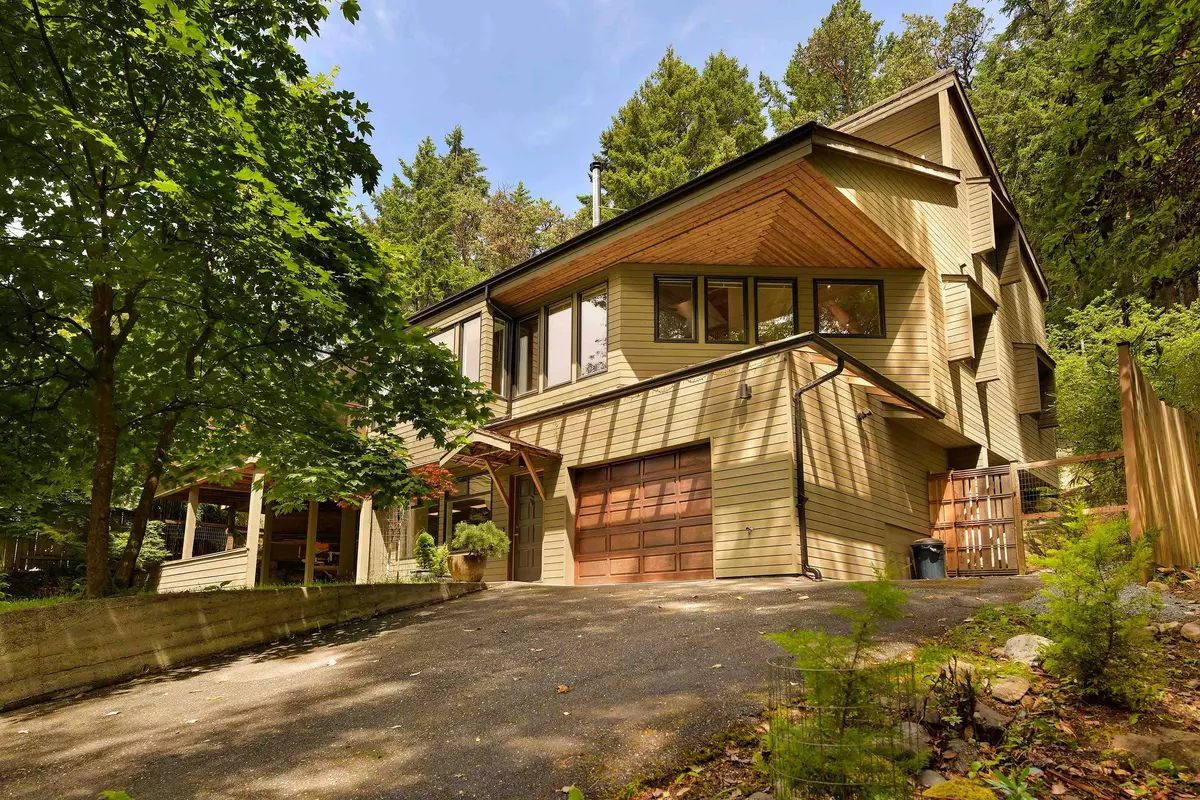 Mayne Island, BC V0N 2J2,297 Wood Dale DR