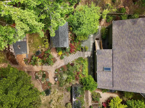 Mayne Island, BC V0N 2J2,297 Wood Dale DR