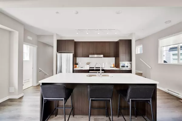 Maple Ridge, BC V2X 9H8,11280 Pazarena PL #2410