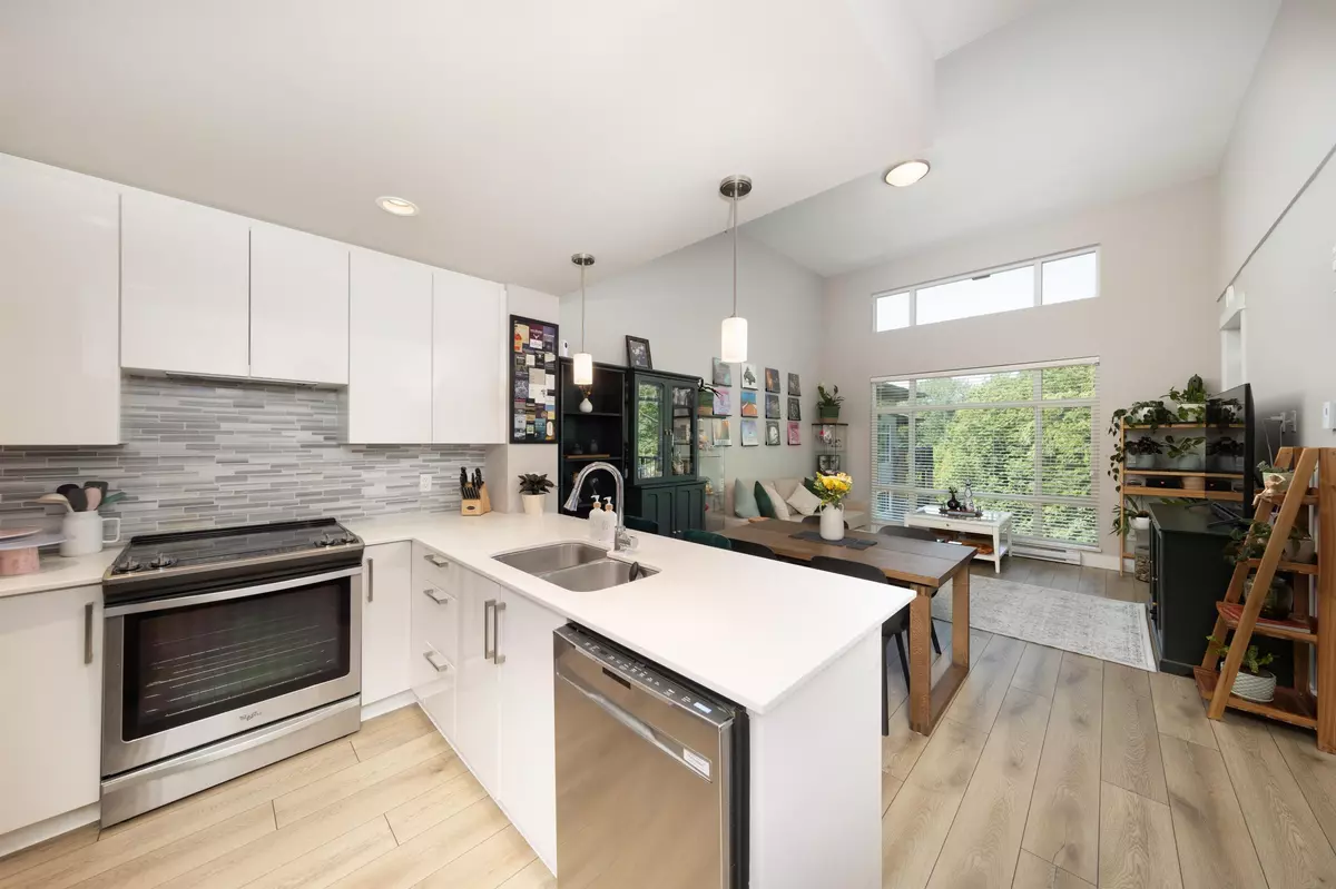 Port Coquitlam, BC V3C 0E4,2495 Wilson AVE #613