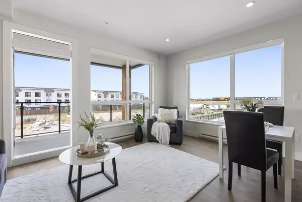 Tsawwassen, BC V0V 0V0,1942 Starling DR #208