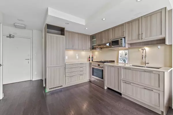 Vancouver, BC V5R 0G6,5470 Ormidale ST #807