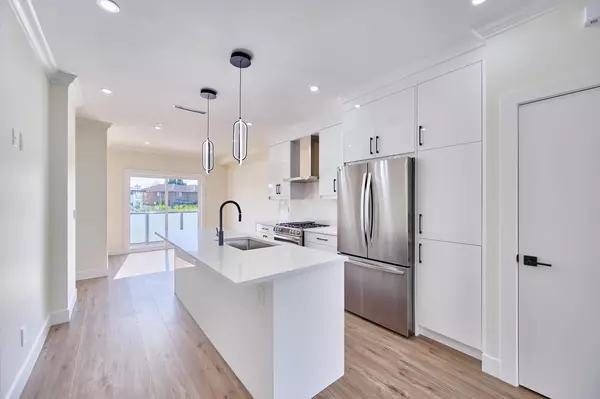 New Westminster, BC V3M 6S1,1115 Roma AVE #27