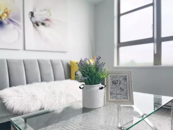 Richmond, BC V6Y 4B7,6119 Cooney RD #904