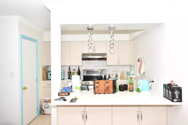 Vancouver, BC V6G 1M1,1510 Nelson ST #106