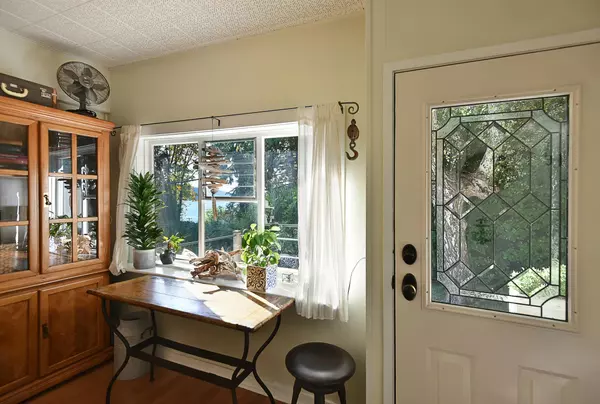 Gibsons, BC V0N 1V9,586 Bals LN