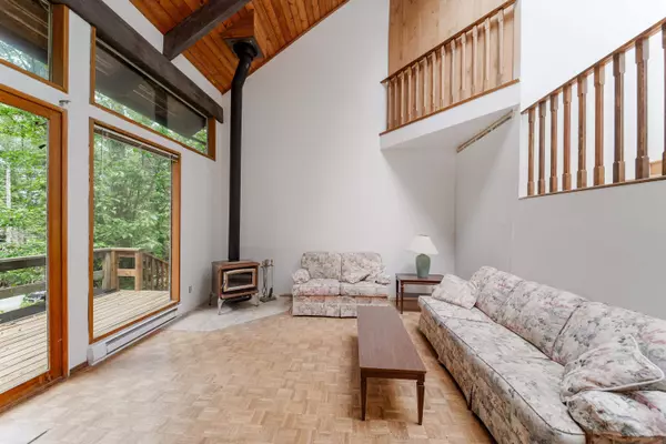 Mayne Island, BC V0N 2J2,163 Spinnaker