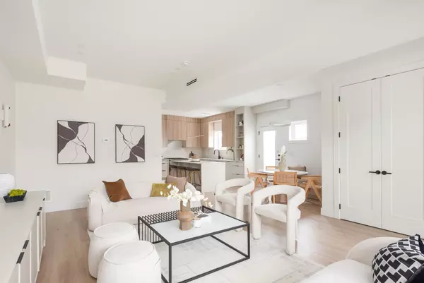 Coquitlam, BC V3K 3B9,1132 Madore AVE #101