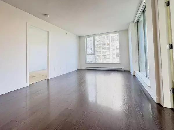 Surrey, BC V3T 0L5,13696 100 AVE #1002