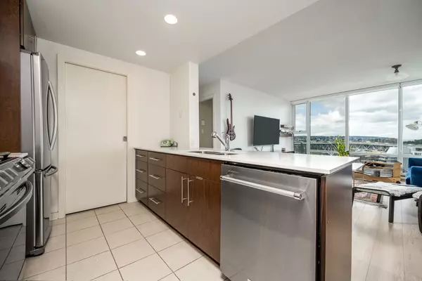 Vancouver, BC V6Z 3E5,455 Beach CRES #1705