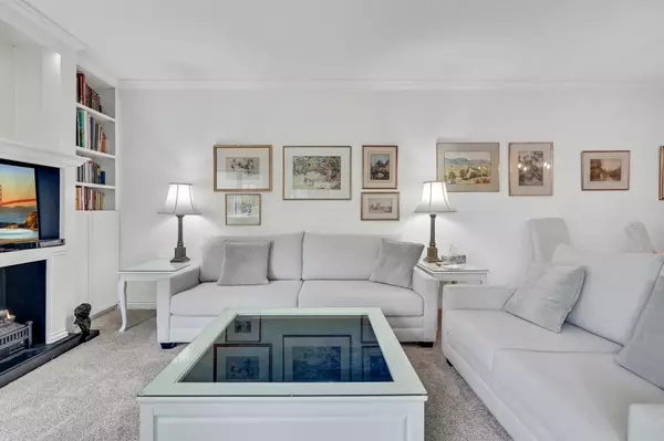 White Rock, BC V4B 3V6,1521 Blackwood ST #302