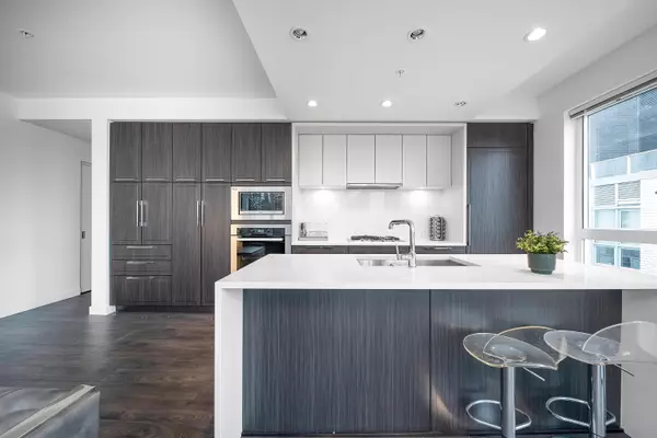 Vancouver, BC V6P 0E6,6677 Cambie ST #505