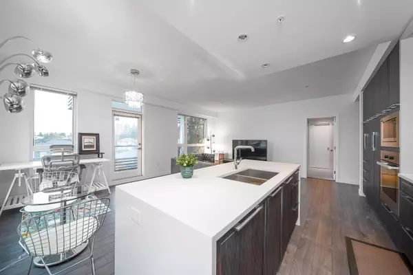 Vancouver, BC V6P 0E6,6677 Cambie ST #505