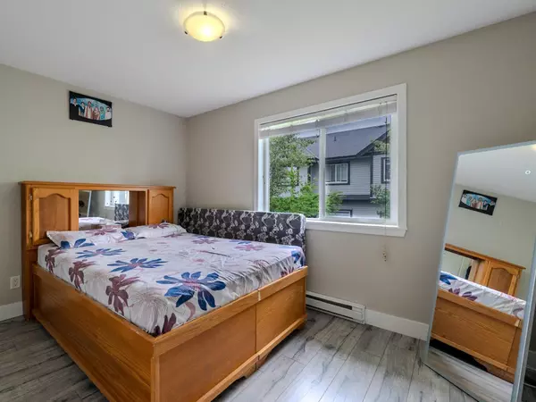 Abbotsford, BC V2T 0B2,31235 Upper Maclure RD #25