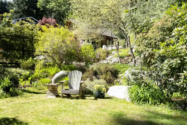 Gibsons, BC V0N 1V1,Reed RD