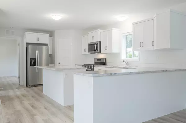 Langley, BC V2Z 1N2,24330 Fraser HWY #19