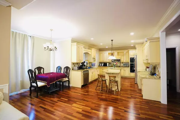 Burnaby, BC V5J 3Z1,7289 Gray AVE