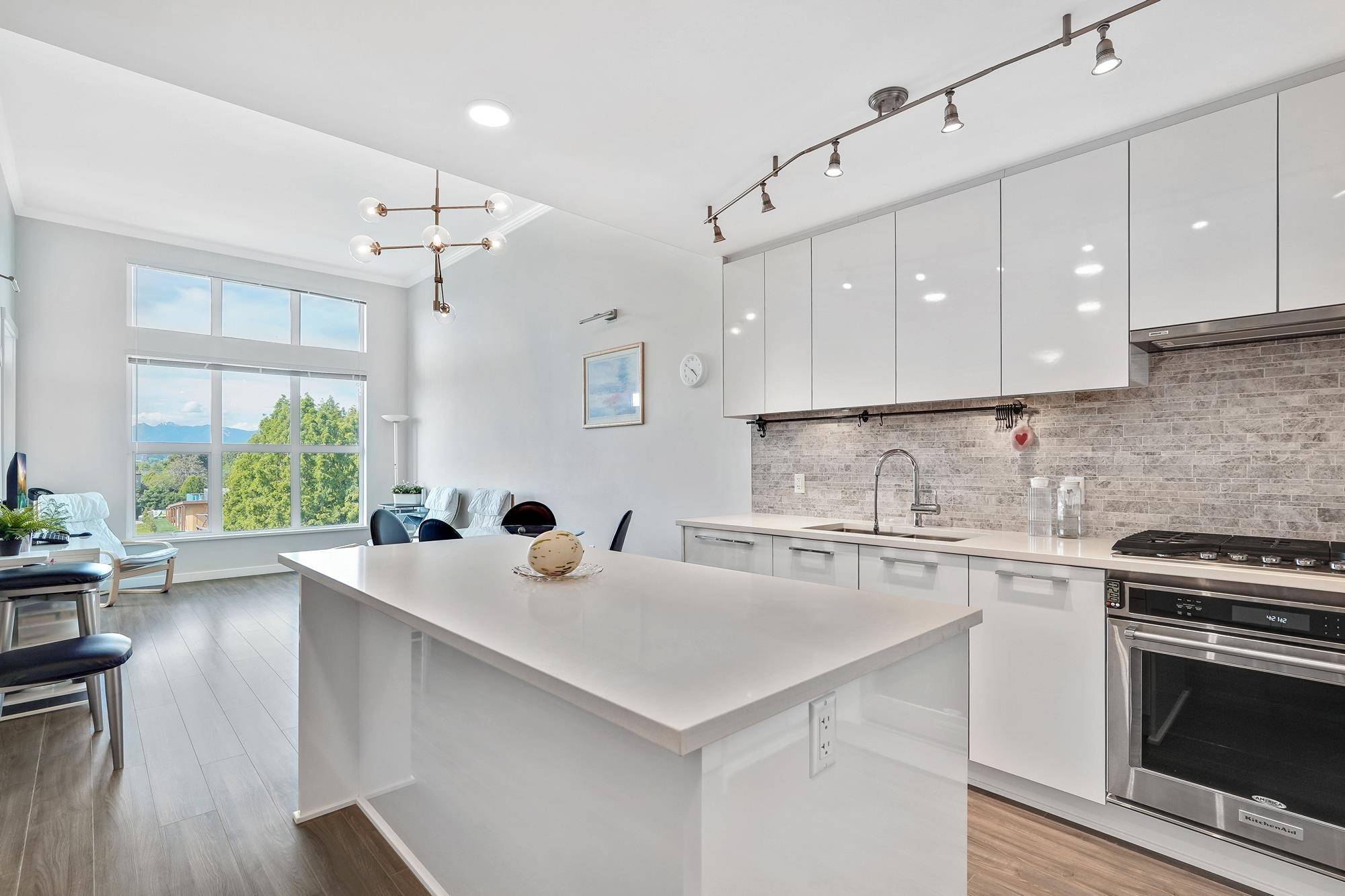 Richmond, BC V6X 0R9,9500 Tomicki AVE #403
