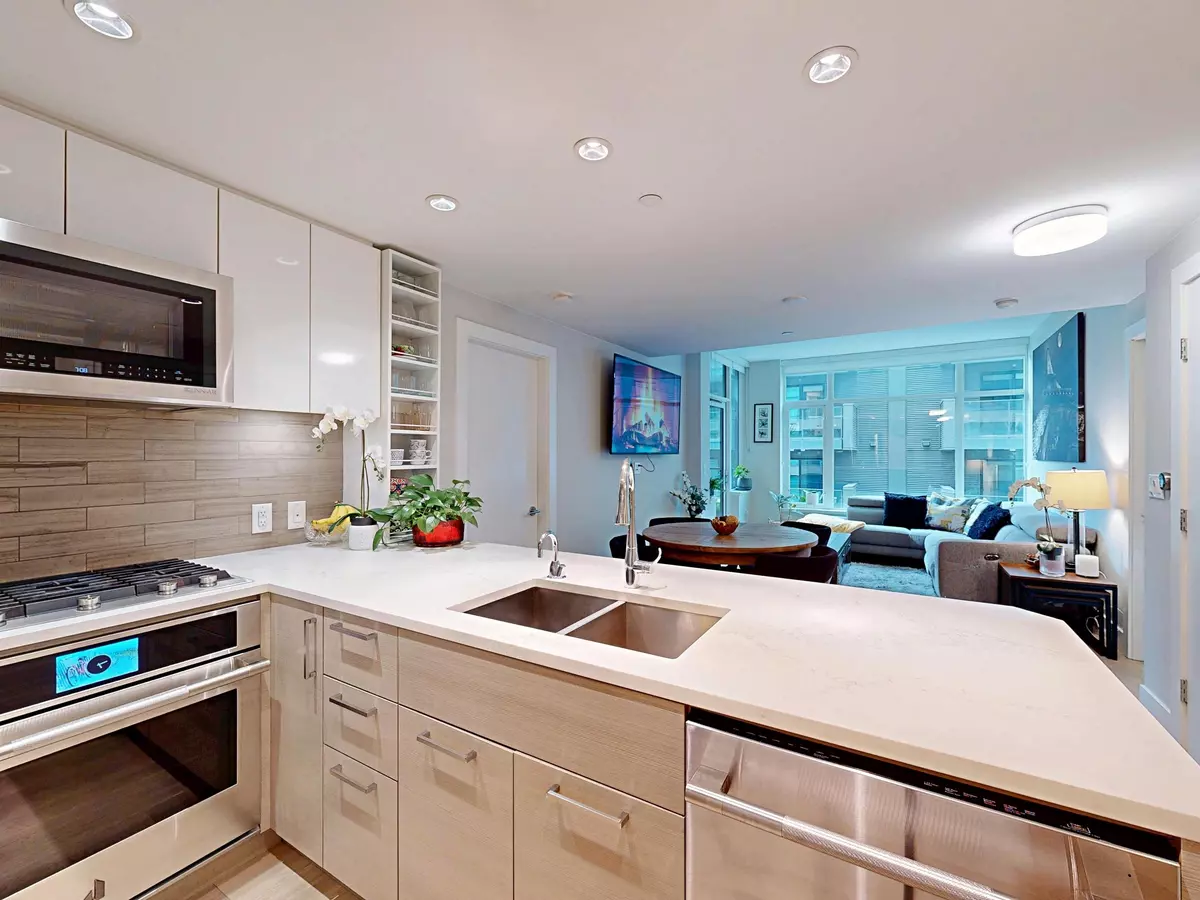 Vancouver, BC V5S 0H3,3451 Sawmill CRES #311