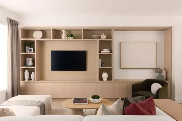 Langley, BC V2Y 1P8,6887 204a ST #7