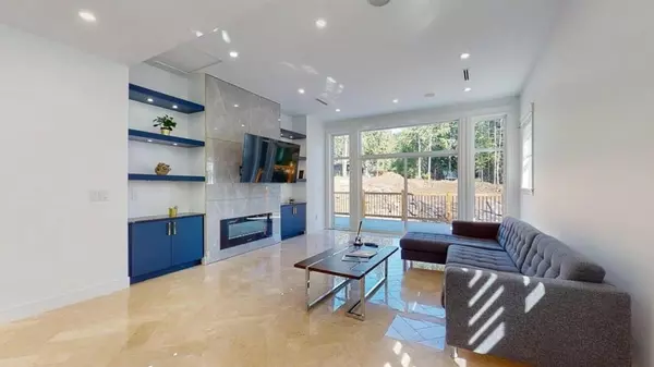 Roberts Creek, BC V0N 2W2,1102 Largo RD