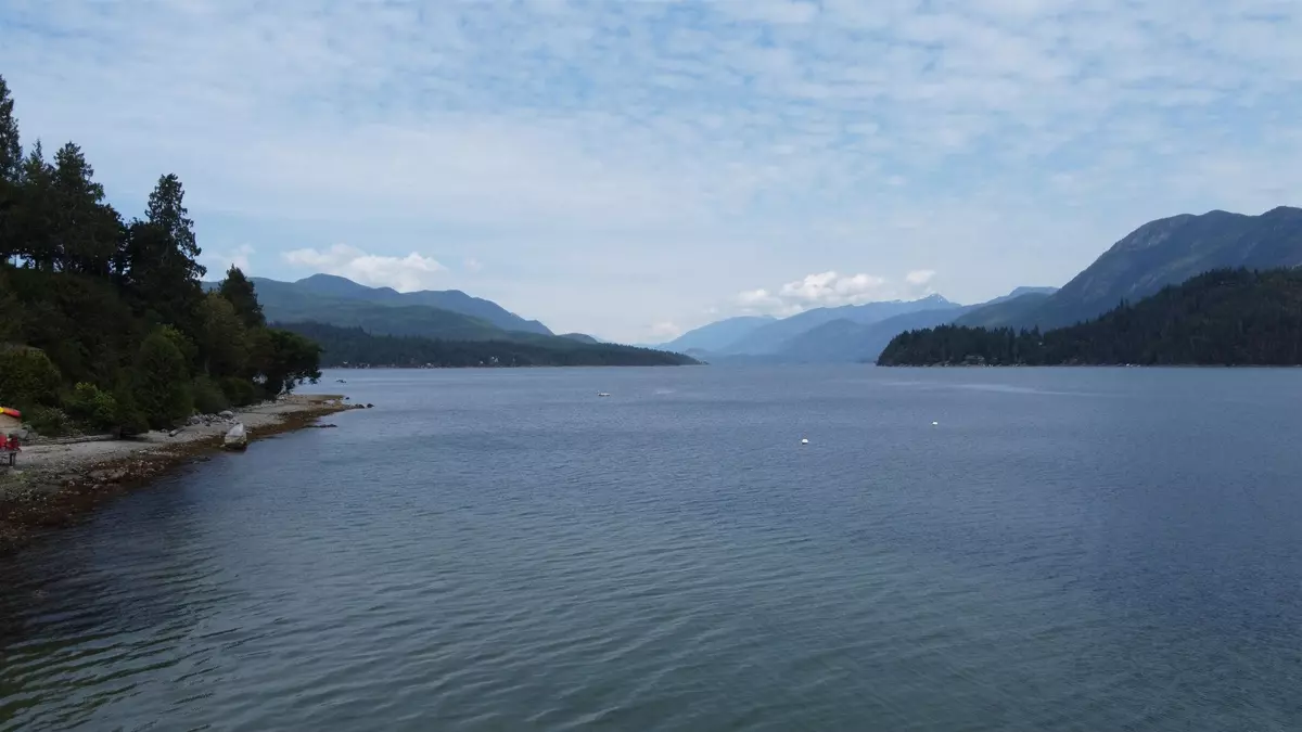 Sechelt, BC V7Z 0P8,6340 N Gale AVE