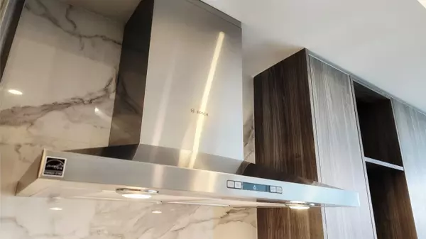 Surrey, BC V3T 0V2,13768 100 AVE #1904