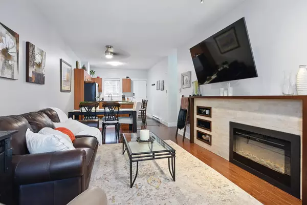 Port Coquitlam, BC V3B 0B6,1661 Fraser AVE #407