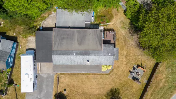 Sechelt, BC V7Z 0E4,4598 Whitaker RD