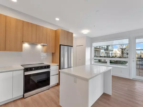 Maple Ridge, BC V2X 4P9,11907 223 ST #201