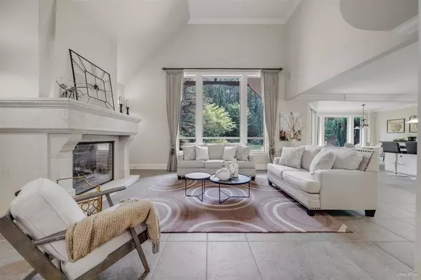 Surrey, BC V4P 3L9,14208 33 AVE