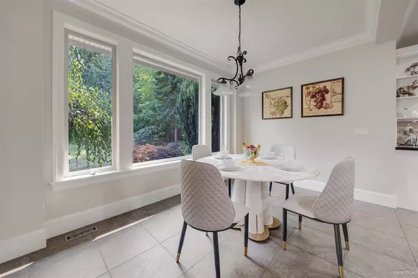 Surrey, BC V4P 3L9,14208 33 AVE