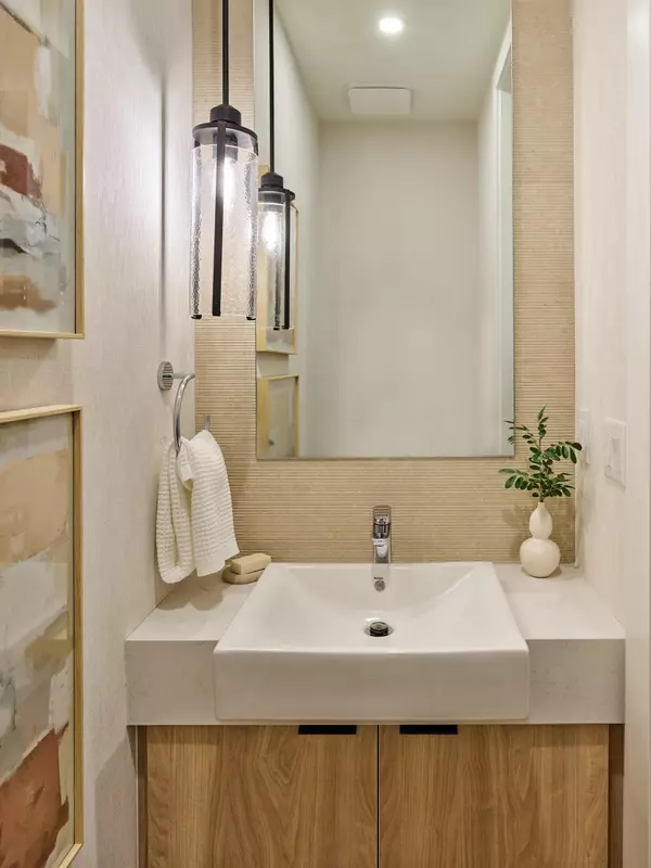 Maple Ridge, BC V4R 2S9,23697 Fern CRES #9