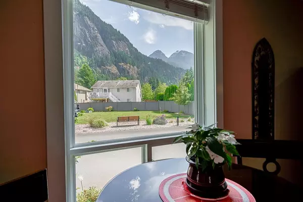 Hope, BC V0X 1L2,20118 Beacon RD #6