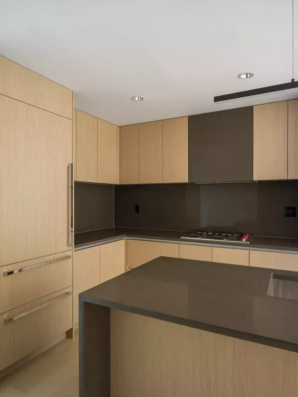 Vancouver, BC V6N 0E8,3636 W 39th AVE #401